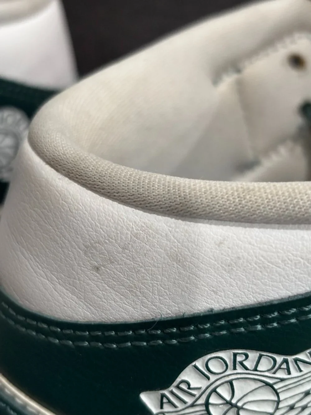Nike Air Jordan 1 Women Mid-sneaker with two-tone white and dark green leather S